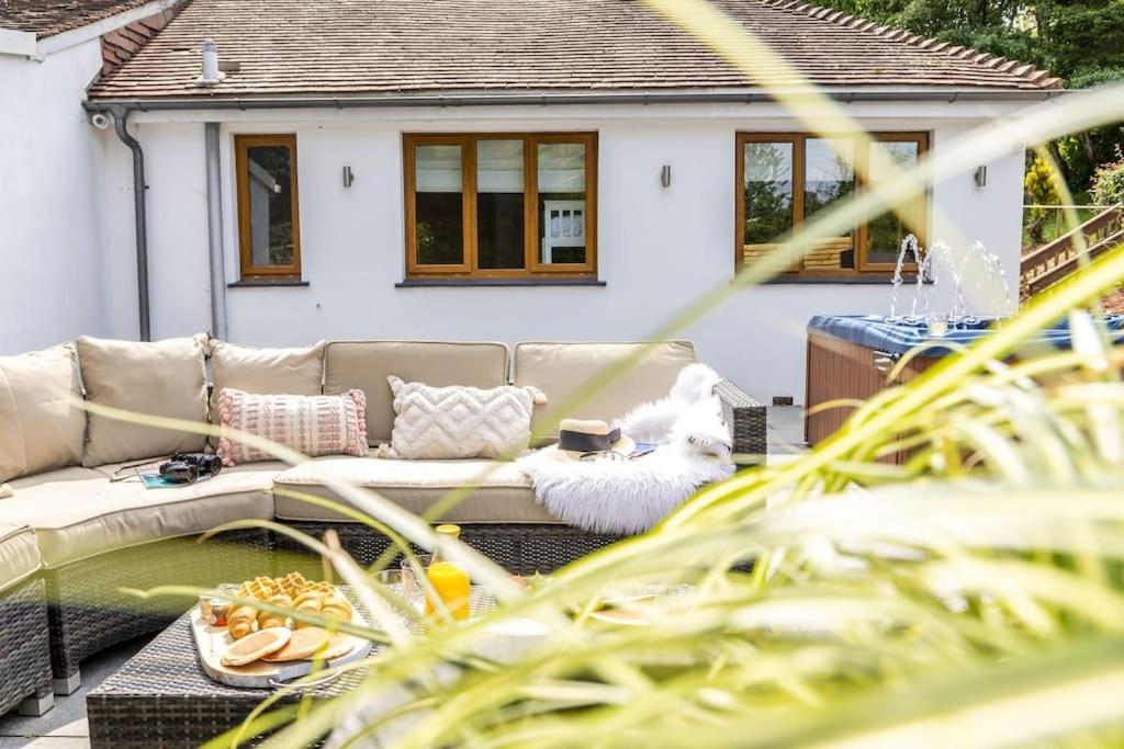 Bramblewood - Cosy Chic, Hot Tub, Close To Beach Stokeinteignhead Exterior foto