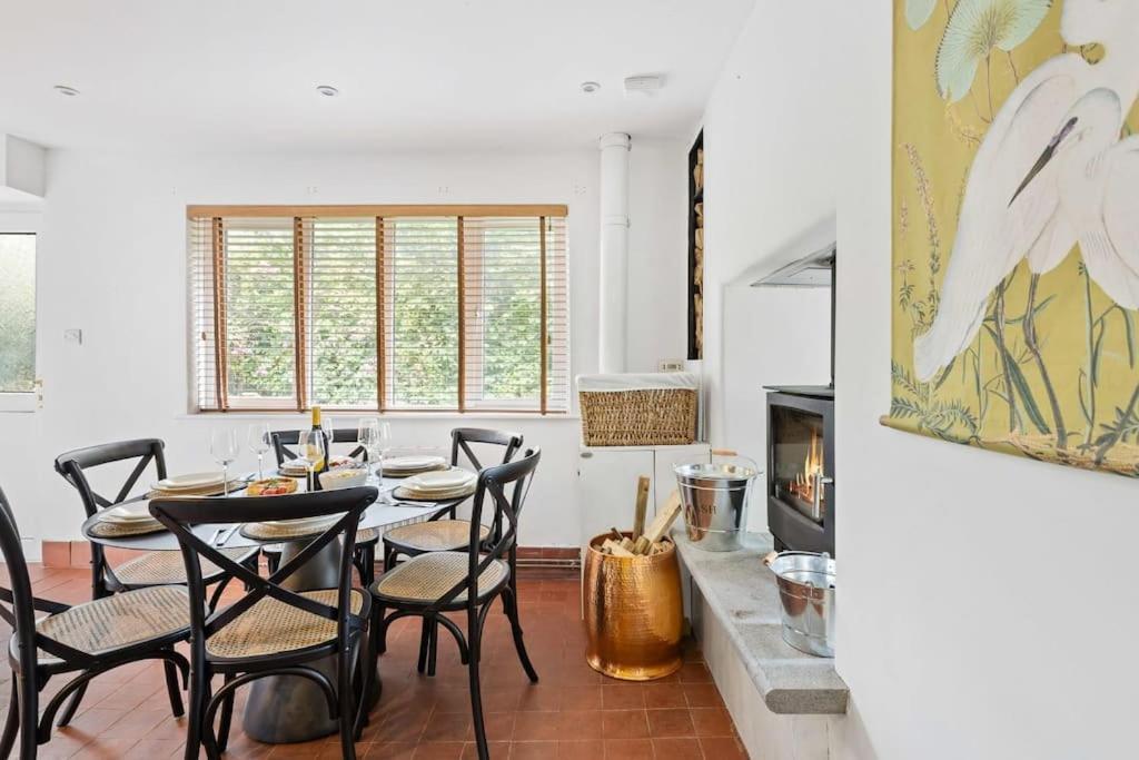 Bramblewood - Cosy Chic, Hot Tub, Close To Beach Stokeinteignhead Exterior foto
