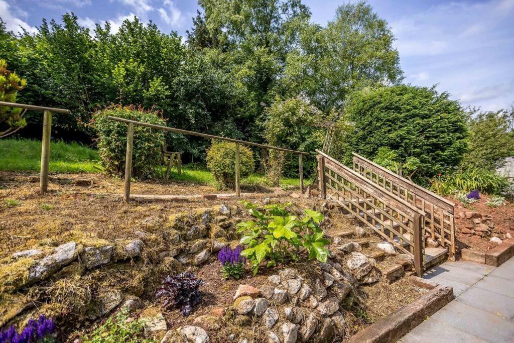 Bramblewood - Cosy Chic, Hot Tub, Close To Beach Stokeinteignhead Exterior foto